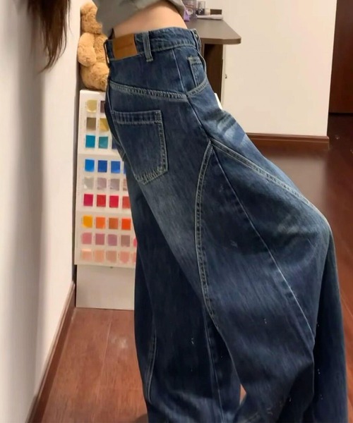 LAFFMO(ラフモ)の「ワイドカーブラインデニムパンツ(デニムパンツ・レディース・ネイビー・M/S)」の3枚目の写真