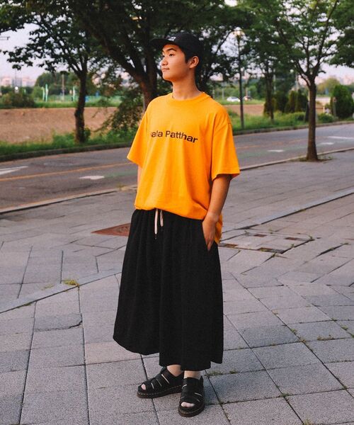 KALAPATTHAR（カラパタール）の「シグネチャーロゴ ルーズフィット Tシャツ - オレンジ（Tシャツ/カットソー・メンズ・その他・MEDIUM/LARGE/X-LARGE）」の10枚目の写真