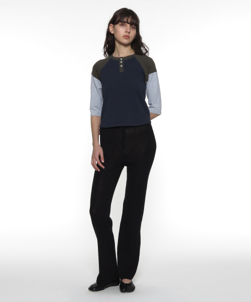 PARTIMENTO WOMEN(パルティメントウィメン)の「PWC ヘンリーネック3/4スリーブTシャツ_ネイビー(Tシャツ/カットソー・レディース・その他・SMALL/MEDIUM/LARGE)」の5枚目の写真