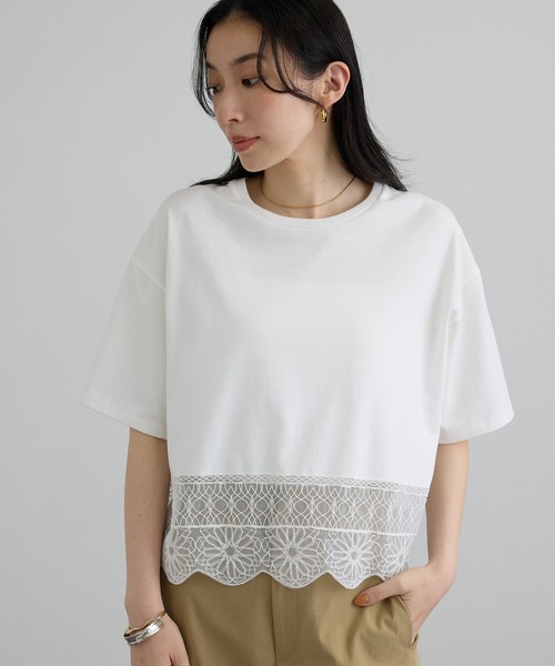 SALON adam et rope'(サロン アダム エ ロペ)の「アラベスクスカラップレースTシャツ(Tシャツ/カットソー・レディース・オフホワイト/ブラック・FREE)」の14枚目の写真