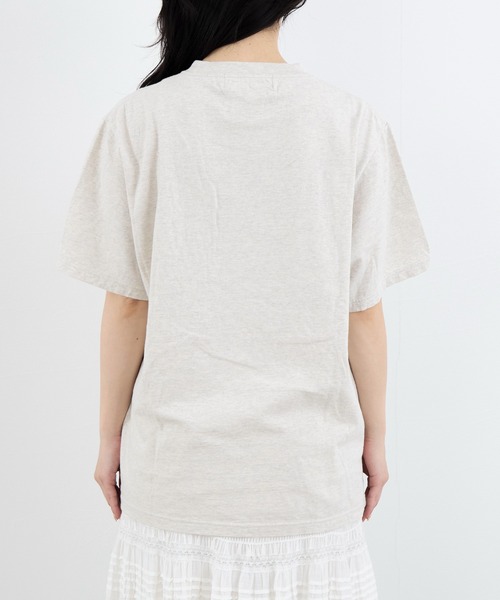 REMI RELIEF（レミレリーフ）の「【REMI RELIEF】別注-"FAST SATURDAY"SP加工ロゴTシャツ（Tシャツ/カットソー・レディース・オートミール/ピンク・FREE）」の6枚目の写真