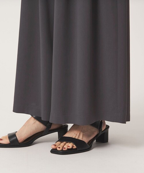 green label relaxing（グリーンレーベルリラクシング）の「［size SHORTあり］ジョーゼット フレア タック ワイド パンツ（その他パンツ・レディース・ダークブラウン/ダークグレー・FREE/SHORT）」の12枚目の写真