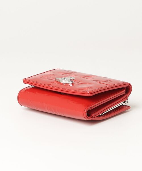 Vivienne Westwood MAN（ヴィヴィアンウエストウッドマン）の「JEAN SMALL FRAME WALLET R（財布・メンズ・ブラック/レッド・FREE）」の4枚目の写真