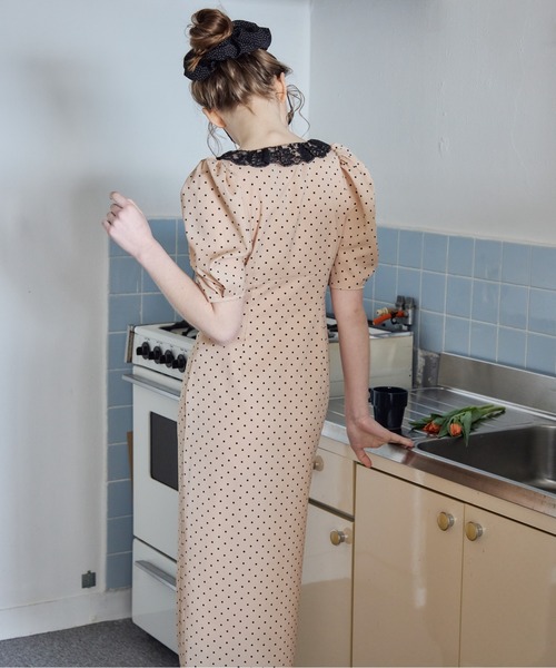 etre loin(エトルワン)の「デコルテレースワンピース / Decollete lace dress(ドレス・レディース・ベージュ/ネイビー/ミント・M)」の12枚目の写真