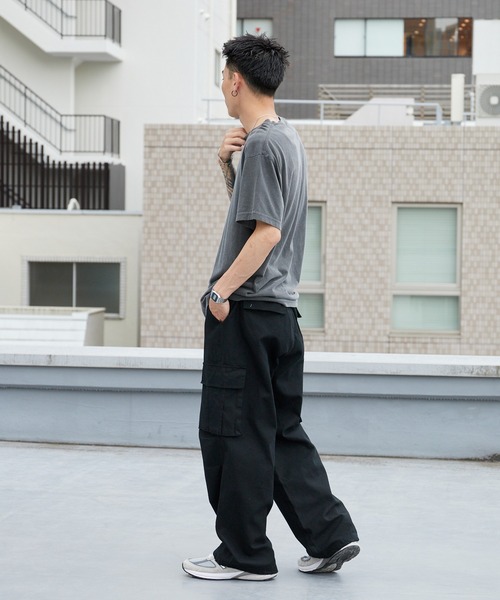 ROOPTOKYO(ループトウキョウ)の「ワイドカーゴパンツ 無地 迷彩柄 ワイドパンツ 秋 秋服 2026年秋冬(カーゴパンツ・メンズ・ブラック/カモフラージュ/ブラウン系カモフラージュ/グリーン系カモフラージュ・LL/M/L)」の12枚目の写真