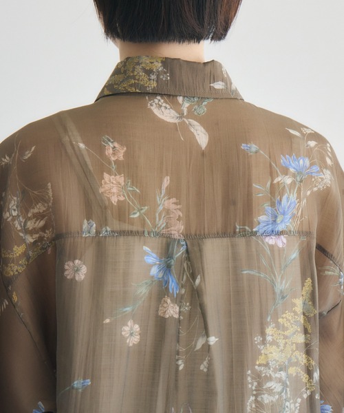 Paradise Picnic（パラダイスピクニック）の「TRANOI. ヴィンテージフラワーシャツ（シャツ/ブラウス・レディース・ブラック/ブラウン/ベージュ・FREE）」の14枚目の写真