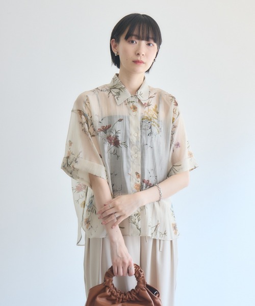 Paradise Picnic（パラダイスピクニック）の「TRANOI. ヴィンテージフラワーシャツ（シャツ/ブラウス・レディース・ブラック/ブラウン/ベージュ・FREE）」の16枚目の写真