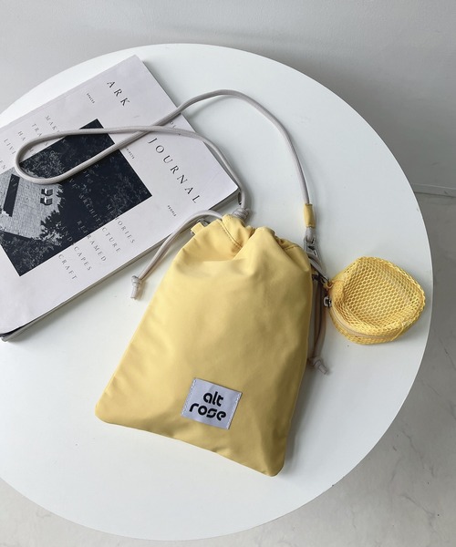 AS KNOW AS plus（アズノゥアズプラス）の「メッシュポーチ付き ミニ巾着ショルダーバッグ（ショルダーバッグ・レディース・ブラック/レッド/アイボリー/イエロー・FREE）」の4枚目の写真