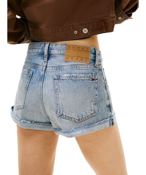 tommy jeans（トミー ジーンズ）の「デニムホットパンツ（デニムパンツ・レディース・インディゴブルー・27inch/25inch/26inch）」の2枚目の写真