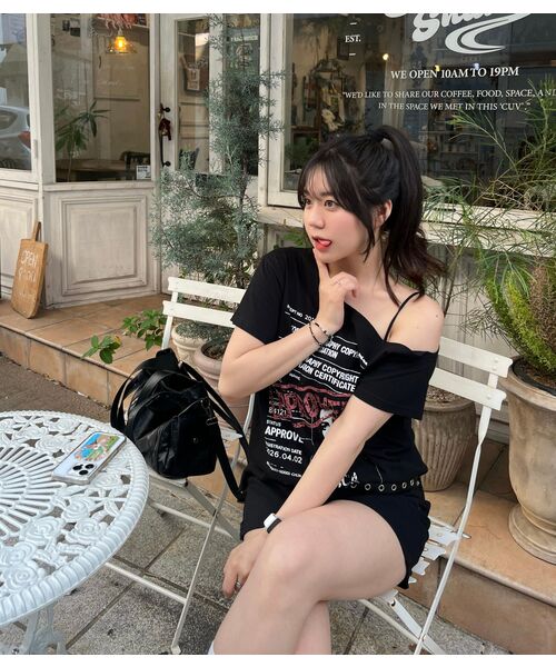 DAUSPICE（ディーオスピス）の「Choreo Rights One-Shoulder T-shirt Black（Tシャツ/カットソー・レディース・ブラック・ONE SIZE）」の5枚目の写真