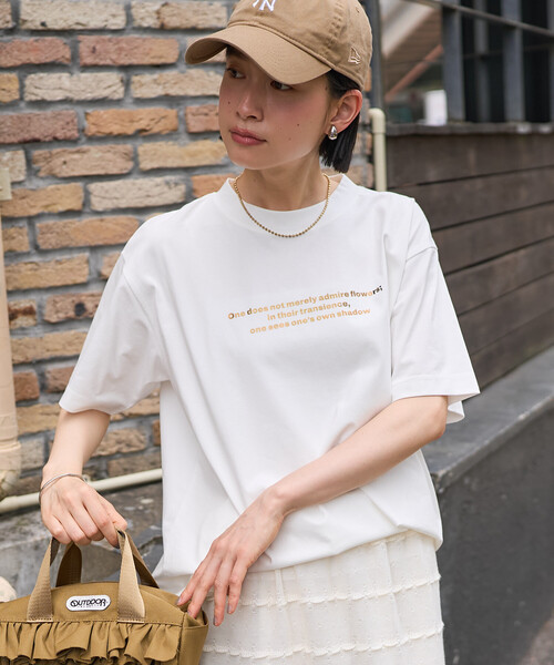 FREAK'S STORE(フリークスストア)の「箔プリント ロゴTシャツ(Tシャツ/カットソー・レディース・オフホワイト/ブラック/ベージュ・フリ-)」の2枚目の写真