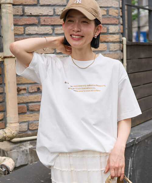 FREAK'S STORE(フリークスストア)の「箔プリント ロゴTシャツ(Tシャツ/カットソー・レディース・オフホワイト/ブラック/ベージュ・フリ-)」の9枚目の写真