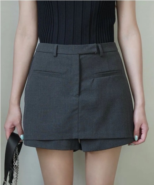 BIRTHDAY BASH（バースデイバッシュ）の「SIMPLE WRAP SHORT PANTS（シンプルラップショートパンツ）（その他パンツ・レディース・グレー/ブラック・SMALL/MEDIUM）」の2枚目の写真