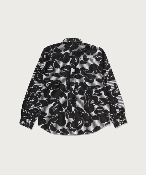 A BATHING APE(アベイシングエイプ)の「SOLID CAMO ONE POINT RELAXED FIT LS SHIRTS(シャツ/ブラウス・メンズ・ブラック/サックスブルー・X-LARGE/LARGE/MEDIUM/XX-LARGE/SMALL)」の3枚目の写真