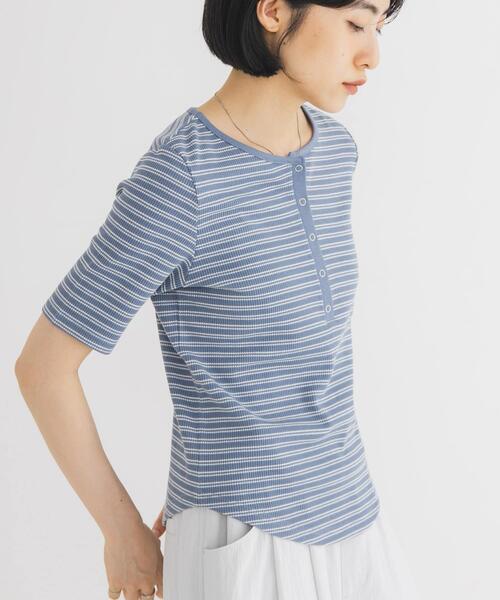 KBF（ケイビーエフ）の「ワッフルボーダーヘンリネックTEE（Tシャツ/カットソー・レディース・ホワイト系その他/ブルー系その他/ブラウン系その他・ONE）」の3枚目の写真