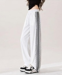 ラクなのにおしゃれ見えする夏服ナイロンワイドパンツ