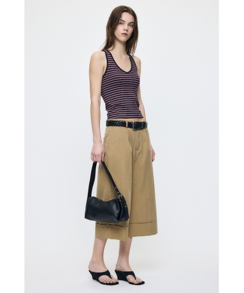 MOUSSY(マウジー)の「WASHED CHINO CROPPED パンツ(その他パンツ・レディース・ブラック/ベージュ・2/1)」の4枚目の写真