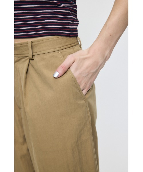 MOUSSY(マウジー)の「WASHED CHINO CROPPED パンツ(その他パンツ・レディース・ブラック/ベージュ・2/1)」の11枚目の写真
