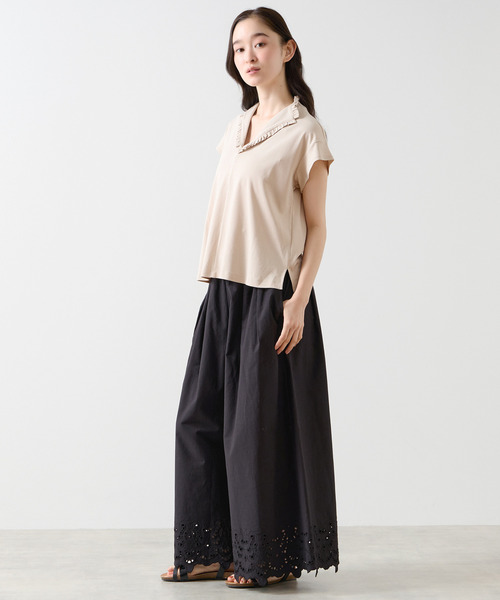 LOGEMENT DE CLAIRE(ロジュモンドクレール)の「【LOURMARIN】フリルカラープルオーバー(Tシャツ/カットソー・レディース・ブラック/カーキ/ライトベージュ・FREE)」の8枚目の写真