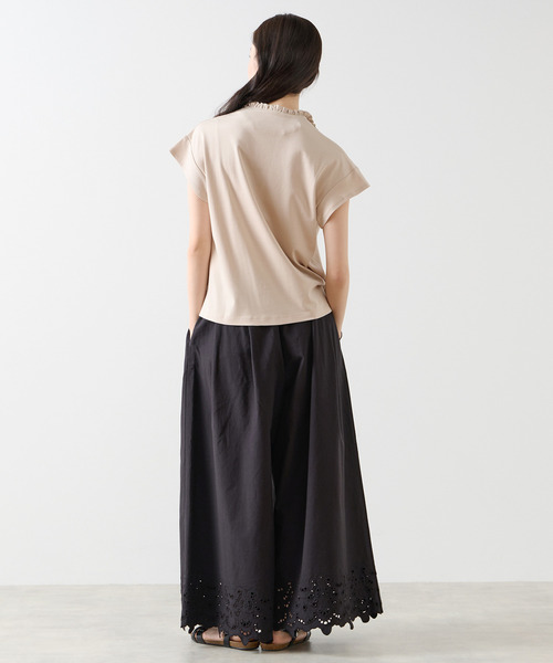 LOGEMENT DE CLAIRE(ロジュモンドクレール)の「【LOURMARIN】フリルカラープルオーバー(Tシャツ/カットソー・レディース・ブラック/カーキ/ライトベージュ・FREE)」の10枚目の写真