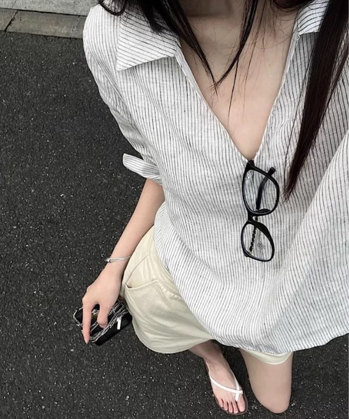 MAISON DE THERESE(メゾン ド テレーズ)の「細ストライプ ジップ V ネック長袖シャツ ルーズシルエット(シャツ/ブラウス・レディース・White・M)」の4枚目の写真