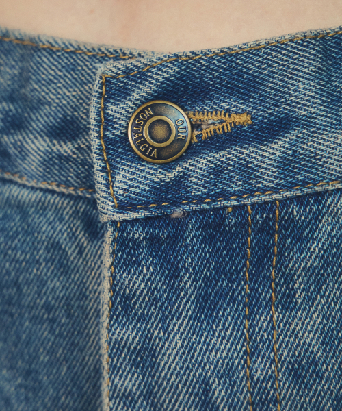 OURNOSTALGIA(アワー ノスタルジア)の「sandwashing bootcut denim jean(デニムパンツ・レディース・ブルー・SMALL)」の4枚目の写真