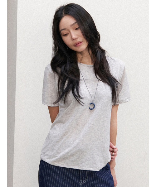 MORVE13(モルブ13)の「モルブカーブネック半袖トップス(Tシャツ/カットソー・レディース・オリーブ/アイボリー/ブラック/チャコール/ライトイエロー/ライトグレー・FREE)」の7枚目の写真