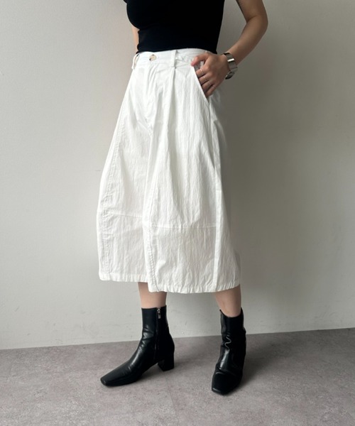 ELTONE（エルトーン）の「サイドベルトコクーンミディパンツ（その他パンツ・レディース・ホワイト/ブラック・MEDIUM/SMALL）」の16枚目の写真