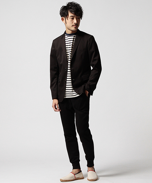 BEAMS(ビームス)の「BEAMS / ナロー ストレッチ 2B ジャケット(テーラードジャケット・メンズ・チャコールグレー/ブラック/ネイビー・MEDIUM/X-LARGE/SMALL/LARGE)」の20枚目の写真