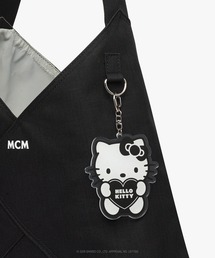 MCM（エムシーエム）の「MCM x HELLO KITTY Aren ショルダーバッグ チャーム付き（ショルダーバッグ）」
