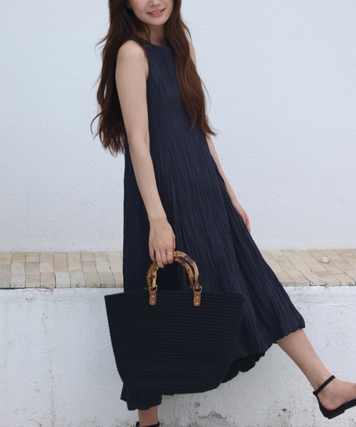 BIRTHDAY BASH（バースデイバッシュ）の「WASHER SATIN MIDI DRESS（ワッシャーサテンミディドレス）（ワンピース・レディース・ブラック/ピンク・S/M）」の4枚目の写真
