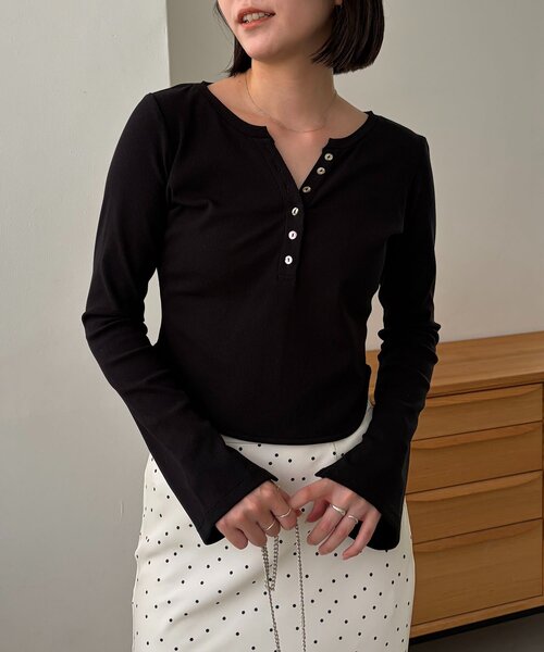 CAPRICIEUX LE'MAGE(カプリシューレマージュ)の「キーネックヘンリーT(Tシャツ/カットソー・レディース・チャコールグレー/ブラック/ブラウン/ホワイト系その他・FREE)」の13枚目の写真