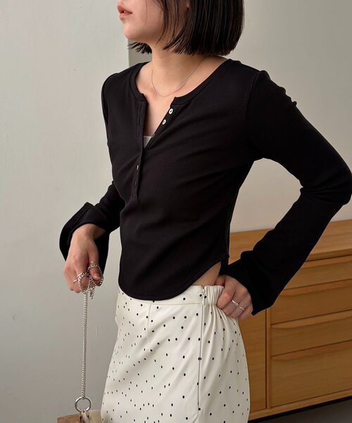 CAPRICIEUX LE'MAGE(カプリシューレマージュ)の「キーネックヘンリーT(Tシャツ/カットソー・レディース・チャコールグレー/ブラック/ブラウン/ホワイト系その他・FREE)」の18枚目の写真