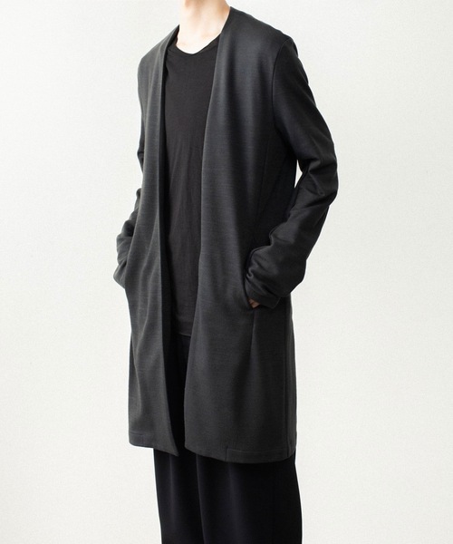 ATTACHMENT(アタッチメント)の「【LIMITED】W/NYスムース ロングカーディガン / W/NY SMOOTH LONG CARDIGAN(カーディガン/ボレロ・メンズ・ダークグレー/ブラック・4/3/1/2)」の4枚目の写真