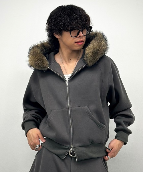 MandO(エムオー)(エムオー)の「【ユニセックス】ボリュームファースウェットジップパーカー/セットアップ着用可(パーカー・メンズ・キナリ/チャコールグレー/ネイビー/ボルドー/ブラウン/ブラック/ライトグレー・MEDIUM/LARGE/SMALL)」の3枚目の写真