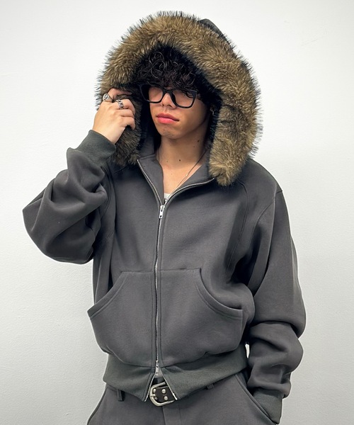 MandO(エムオー)(エムオー)の「【ユニセックス】ボリュームファースウェットジップパーカー/セットアップ着用可(パーカー・メンズ・キナリ/チャコールグレー/ネイビー/ボルドー/ブラウン/ブラック/ライトグレー・MEDIUM/LARGE/SMALL)」の8枚目の写真