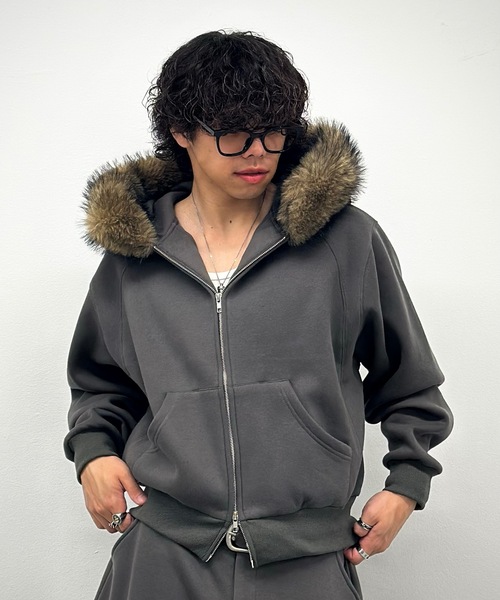 MandO(エムオー)(エムオー)の「【ユニセックス】ボリュームファースウェットジップパーカー/セットアップ着用可(パーカー・メンズ・キナリ/チャコールグレー/ネイビー/ボルドー/ブラウン/ブラック/ライトグレー・MEDIUM/LARGE/SMALL)」の11枚目の写真