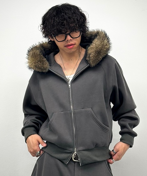 MandO(エムオー)(エムオー)の「【ユニセックス】ボリュームファースウェットジップパーカー/セットアップ着用可(パーカー・メンズ・キナリ/チャコールグレー/ネイビー/ボルドー/ブラウン/ブラック/ライトグレー・MEDIUM/LARGE/SMALL)」の12枚目の写真