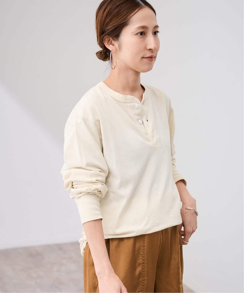 FRAMeWORK（フレームワーク）の「≪新色 /追加≫Healthknit/ヘルスニット ヘンリーロングスリーブ（Tシャツ/カットソー・レディース・アイボリー/ネイビー/チャコールグレー/ホワイト・FREE）」の16枚目の写真