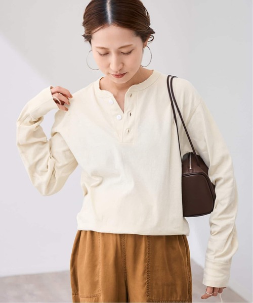 FRAMeWORK（フレームワーク）の「≪新色 /追加≫Healthknit/ヘルスニット ヘンリーロングスリーブ（Tシャツ/カットソー・レディース・アイボリー/ネイビー/チャコールグレー/ホワイト・FREE）」の17枚目の写真