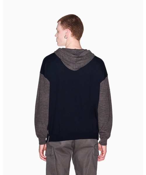 ARMANI EXCHANGE(アルマーニエクスチェンジ)の「【A|X アルマーニ エクスチェンジ】AXロゴ カラーブロック フーデッドニットプルオーバー(ニット/セーター・メンズ・ダークネイビー・MEDIUM/LARGE/X-SMALL/X-LARGE/SMALL)」の3枚目の写真