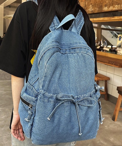 Mignonjour（ミニョンジュール）の「Mignonjour/リボンデニムリュック M2977（バックパック/リュック・レディース・ライトブルー・FREE）」の4枚目の写真
