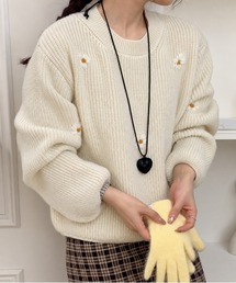 花刺繍ニットプルオーバー