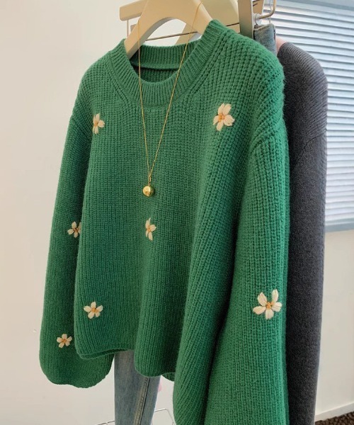 NANEA（ナネア）の「花刺繍ニットプルオーバー（ニット/セーター・レディース・グリーン/アイボリー/グレー/ブラウン・フリー）」の12枚目の写真