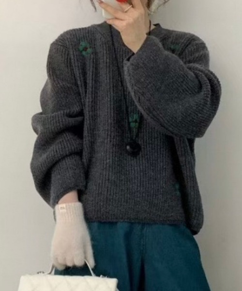 NANEA（ナネア）の「花刺繍ニットプルオーバー（ニット/セーター・レディース・グリーン/アイボリー/グレー/ブラウン・フリー）」の9枚目の写真
