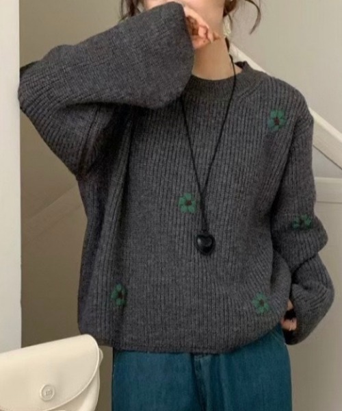 NANEA（ナネア）の「花刺繍ニットプルオーバー（ニット/セーター・レディース・グリーン/アイボリー/グレー/ブラウン・フリー）」の8枚目の写真