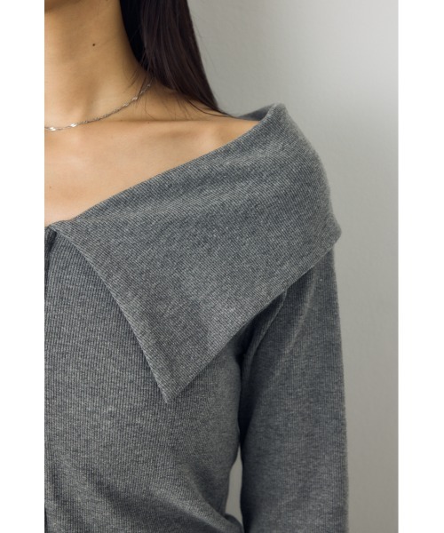 AZUL by moussy(アズールバイマウジー)の「ダブルジップオフショル長袖トップス 秋服 春服 リブカットソー ダブルジップ デザイントップス(Tシャツ/カットソー・レディース・ブラック/ダークブルー/グレー系その他4・FREE)」の4枚目の写真