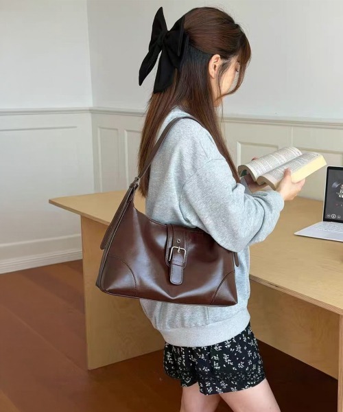 Miniministore(ミニミニストア)の「ベルトデザインワンショルダーバッグ大容量(ショルダーバッグ・レディース・シルバー/ブラウン/ブラック・FREE)」の11枚目の写真