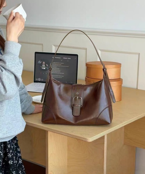 Miniministore(ミニミニストア)の「ベルトデザインワンショルダーバッグ大容量(ショルダーバッグ・レディース・シルバー/ブラウン/ブラック・FREE)」の13枚目の写真