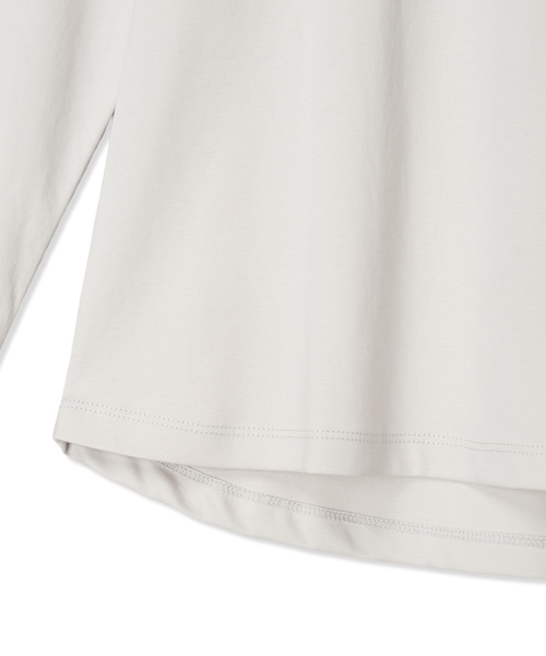 A/C DESIGN BY ALPHA CUBIC（エーシーデザインバイアルファキュービック）の「ロゴプリントロングスリーブTシャツ（Tシャツ/カットソー・レディース・ブラック/ライトグレー・L/M）」の4枚目の写真